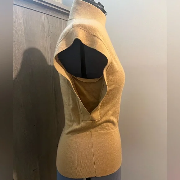 Banana Republic Merino Wool Knit Top - Picture 2 of 4